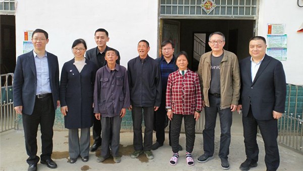 扶贫路上 鱼水情深 市交投集团董事长赴平江参与省政协“三个一”扶贫行动大回访